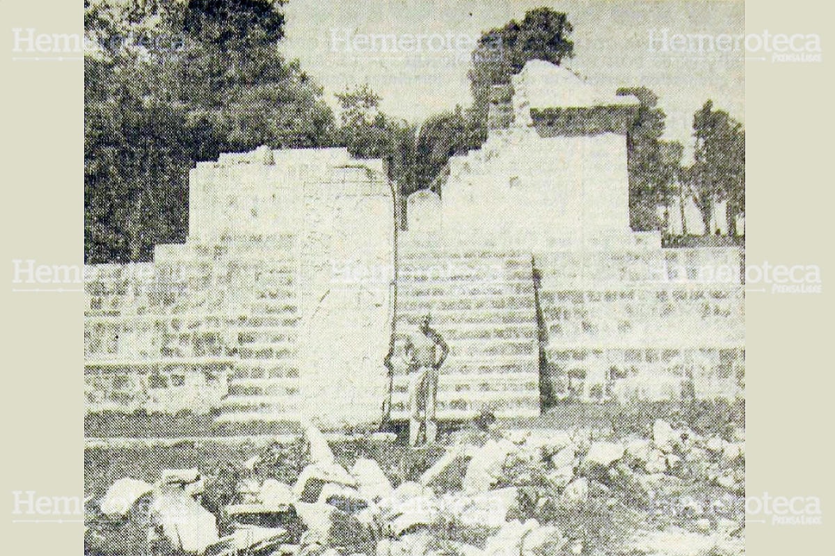 Trabajos de restauración del edificio A-3 en el sitio arqueológico Ceibal, Petén en 1968. (Foto: Hemeroteca PL)