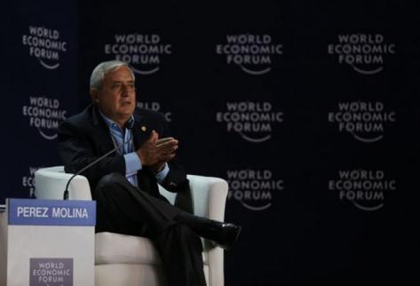 Pérez Molina participa en el foro en Panamá. (Foto Prensa Libre: Scspr)