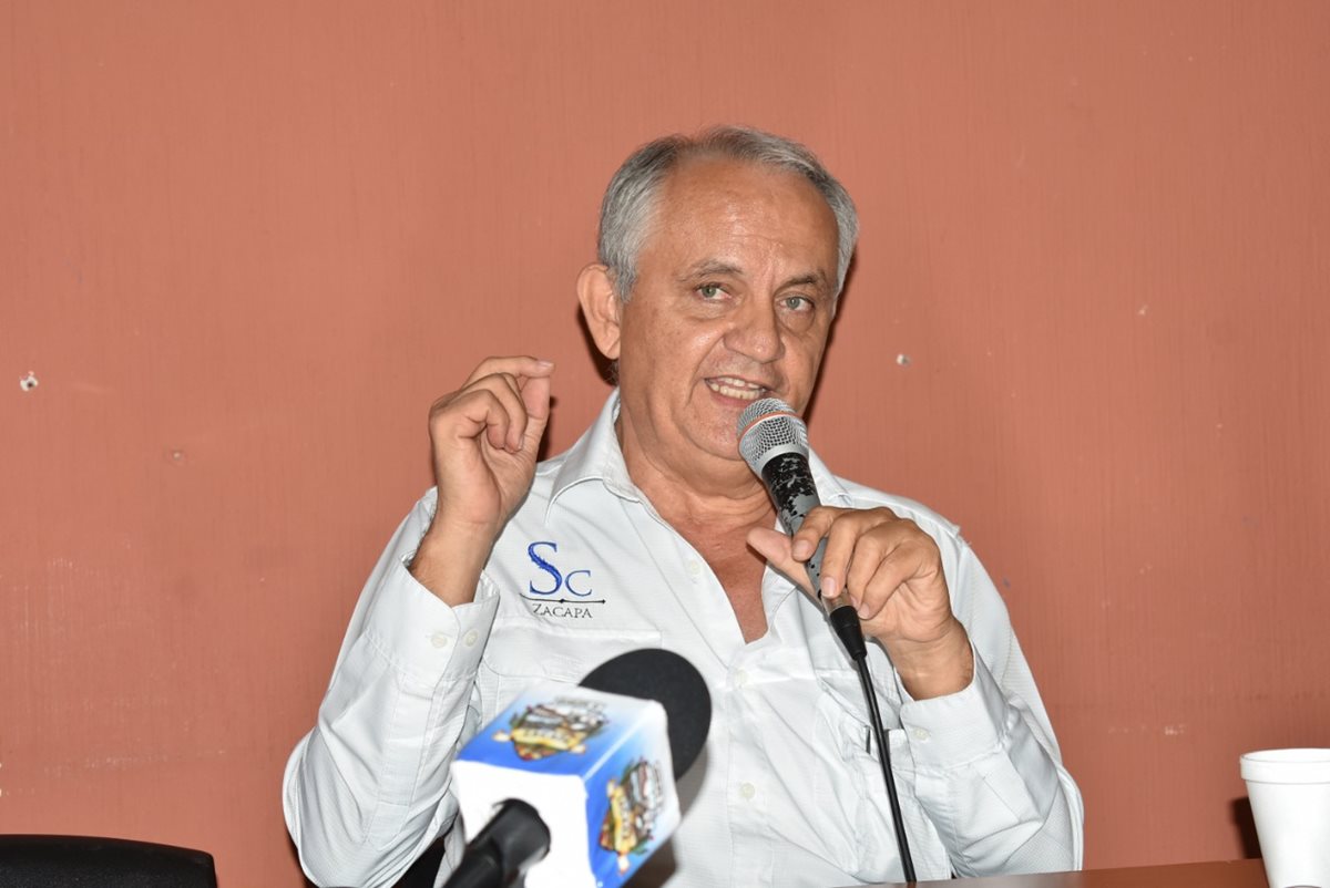 Salvador Cordón anunció que deja el cargo de gobernador de Zacapa, debido a complicaciones de salud. (Foto Prensa Libre: Mario Morales)