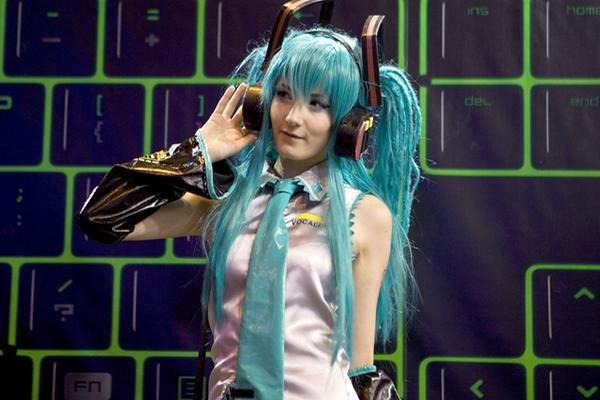 Hatsune Miku es la nueva ídolo cibernética que causa sensación en Japón. (Foto Prensa Libre: AFP)