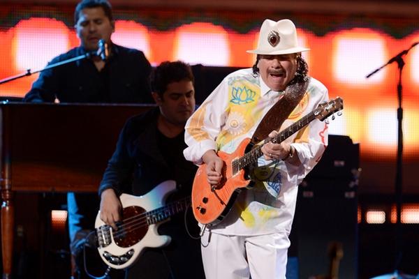 El multipremiado guitarrista recorrerá varias ciudades y ofrecerá un show de primer nivel. (Foto Prensa Libre: AFP)<br _mce_bogus="1"/>