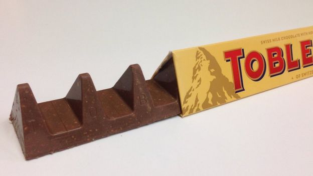 En Reino Unido, la barra de Toblerone de 150 gramos tiene espacios más amplios entre sus característicos triángulos.