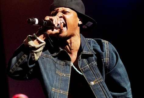 Chris Kelly, durante un concierto en el teatro Fox de Atlanta en febrero de 2013. (Foto Prensa Libre: AP)