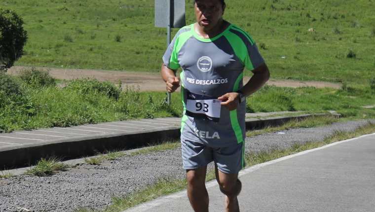 Óscar Obdulio Ordóñez Miranda se caracterizaba porque corría sin zapatos. (Foto Prensa Libre: Cortesía Runners Xela)