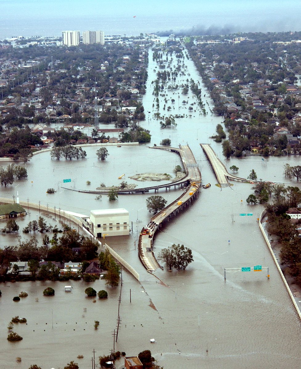Vista aérea de Nueva Orleáns, Luisiana tras el paso de Katrina el 29 de agosto de 2005. (Foto: AFP)