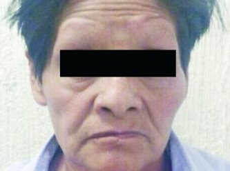 La mujer de 54 años le pegaba constantemente en la cabeza a la menor con un tubo. (Foto Prensa Libre:  El Gráfico de México)
