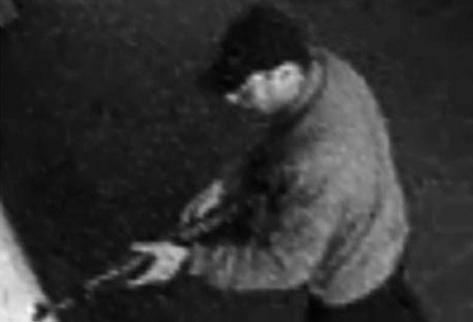 Imagenes de video, Mehdi Nemmouche abrió fuego en el Museo Judío en Bruselas el 24 de mayo último. (Foto Prensa Libre/ AFP)