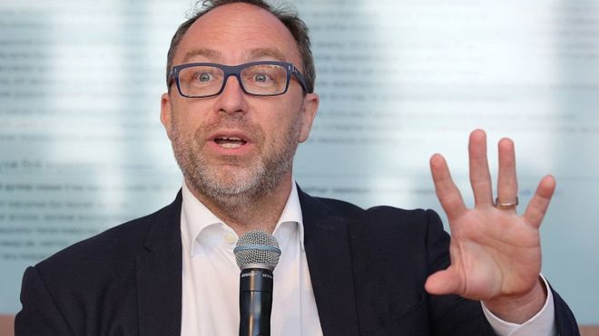 Jimmy Wales quiere que su nueva plataforma solucione el problema de las noticias falsas. GETTY IMAGES
