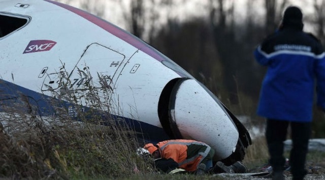 Accidente de tren en Egipto deja varios heridos. (Foto Prensa Libre: EFE)