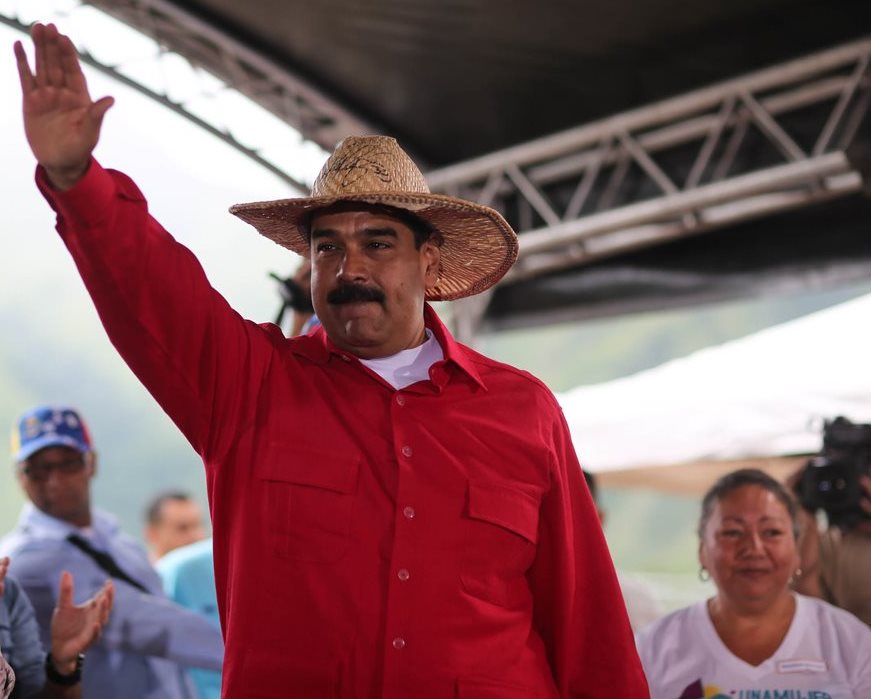 Nicolás Maduro, presidente de Venezuela, amenaza con "radicalizar" la revolución bolivariana que dirige. (Foto Prensa Libre: EFE).