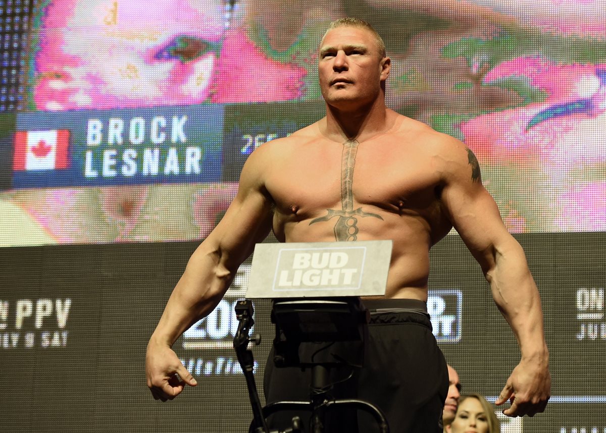 Lesnar regresa a la UFC en medio de la polémica. (Foto Prensa Libre: AFP)