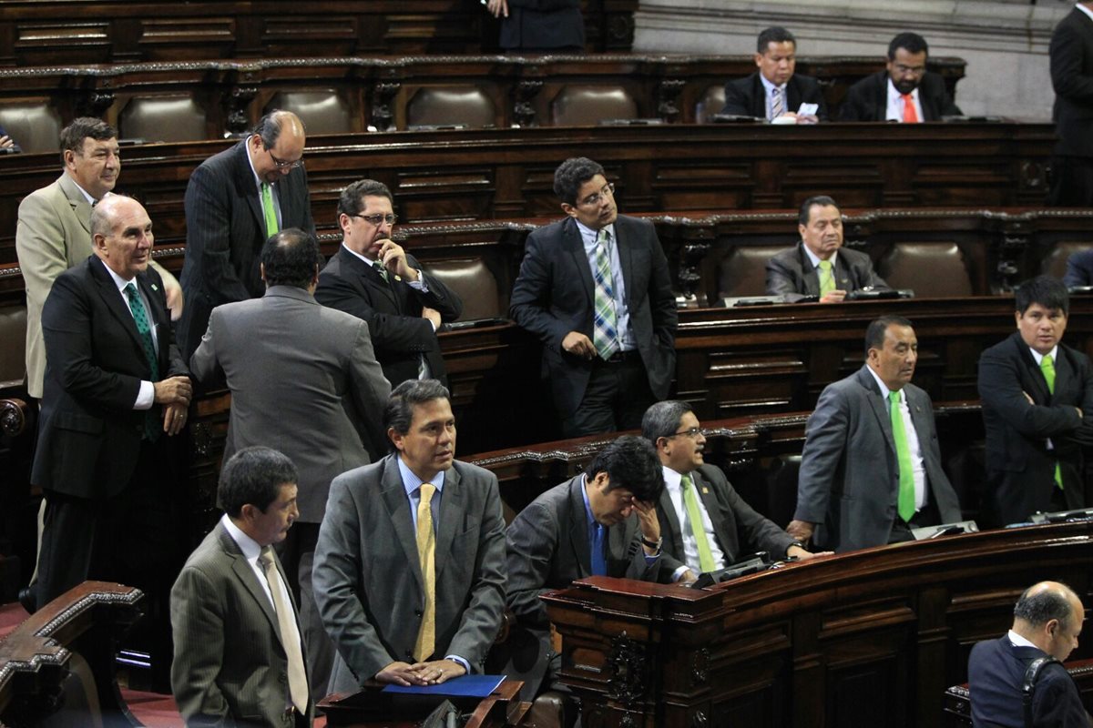 Diputados conocen las reformas a la Ley de Contrataciones del Estado. (Foto Prensa Libre: Esbin García)