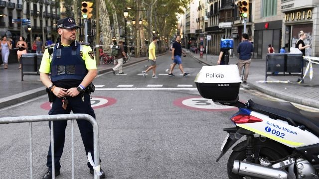 La policía turca mató a un miembro del Estado Islámico, grupo que se atribuyó los atentados en las Ramblas, Barcelona. (Foto Prensa Libre: AFP)