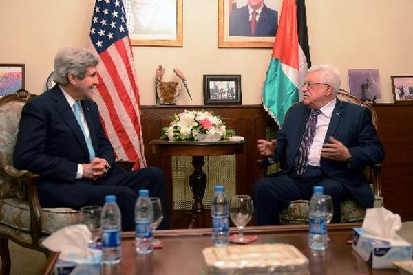 John Kerry, secretario de Estado de EE. UU., interviene como mediador de diálogo palestino-israelí. (Foto Prensa Libre:EFE)