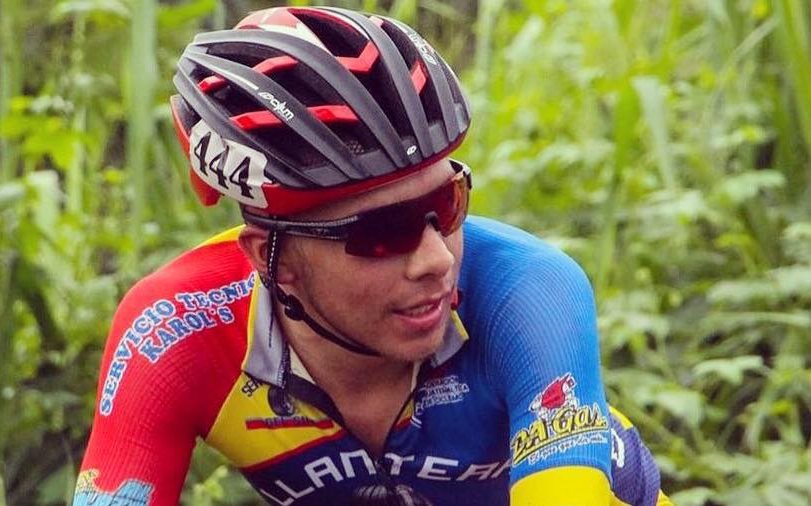El ciclista Wilber Ruiz, del equipo Llantera Alvarado, falleció este jueves luego de una caída en plena competencia. (Foto Prensa Libre: cortesía Federación de Ciclismo)