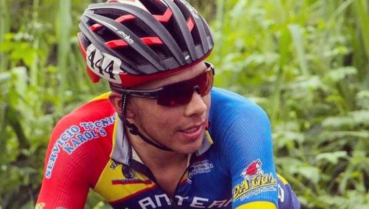 El ciclista Wilber Ruiz del equipo Llantera Alvarado, falleció este jueves luego de una caída en plena competencia. (Foto Prensa Libre: Federación de Ciclismo)