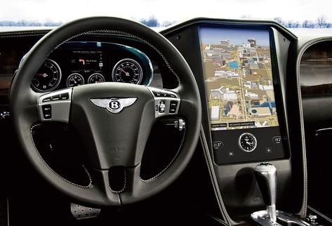 Varios vehículos modernos tienen sofisticados sistemas de navegación en los tableros. (Foto Prensa Libre: Archivo)