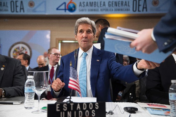 John Kerry, secretario de Estado de EE.UU. asiste a la asambles de la OEA. (Foto Prensa Libre: AFP)