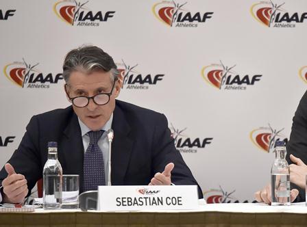 Sebastian Coe, presidente de la IAAF, ofrece una rueda de prensa en Londres (Reino Unido), hoy, 13 de abril de 2017. (Foto Prensa Libre: EFE).