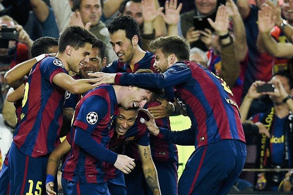 Los jugadores del FC Barcelona dejaron atrás los malos recuerdos del Mundial de Brasil 2014 y se enfocan en el triplete. (Foto Prensa Libre: AFP)