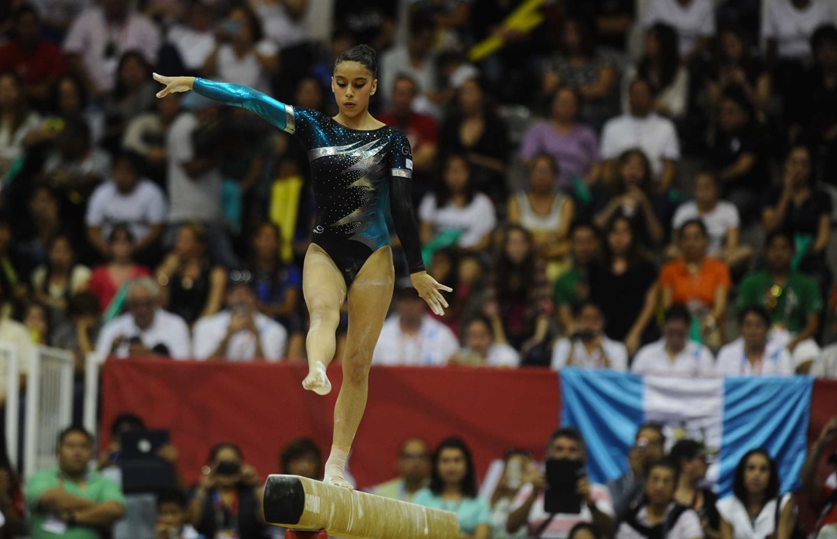 Ana Sofía Gómez, en acción, en los Juegos de Veracruz. (Foto Prensa Libre: Hemeroteca PL)