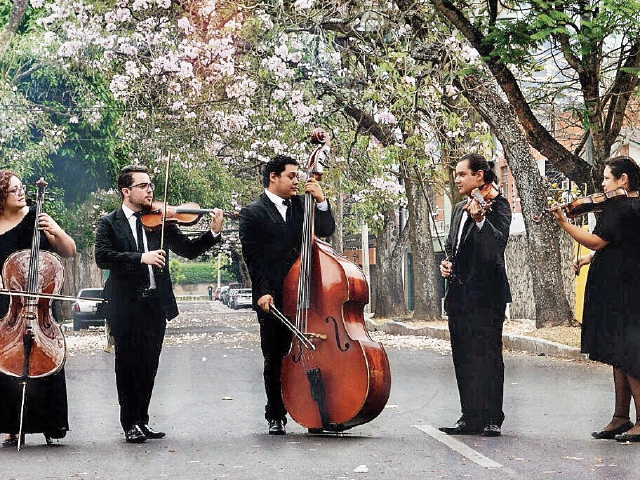 El Quinteto Ecléctico interpreta música sacra, barroca y de carácter popular. La agrupación se formó el 7 de abril del 2014 con integrantes de la OSN. (Foto Prensa Libre: Cortesía OSN)