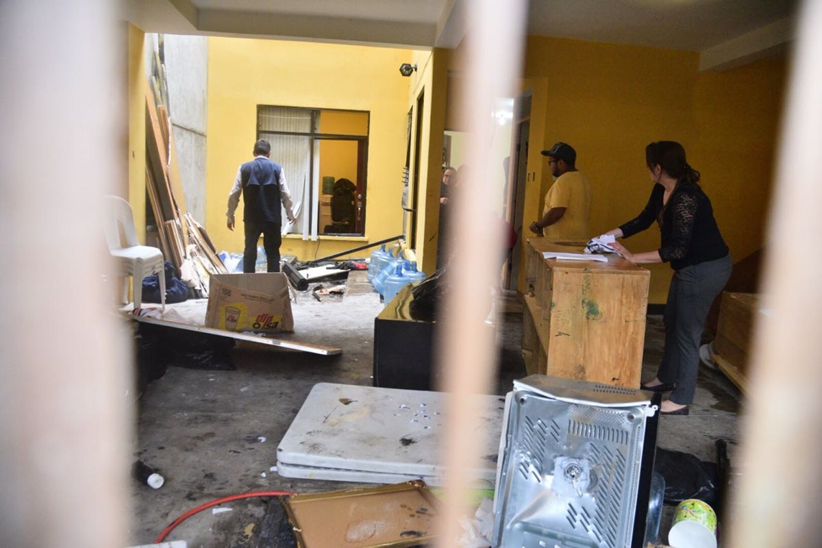 Menores destrozaron las instalaciones del anexo del Hogar Seguro Virgen de la Asunción ubicado en la zona 14. (Foto Prensa Libre: Cortesía)