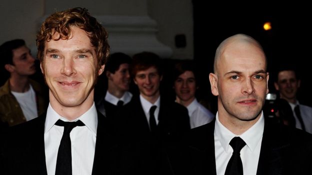 Benedict Cumberbatch y Jonny Lee Miller alternaron los papeles del monstruo y el doctor loco en una reciente producción teatral. GETTY IMAGES