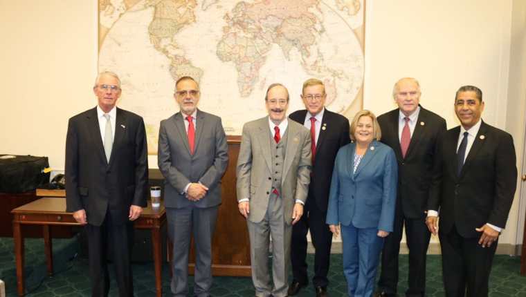 Iván Velásquez durante la reunión con los congresistas estadounidenses. (Foto Prensa Libre: Comité de Asuntos Exteriores de la Cámara de Representantes).