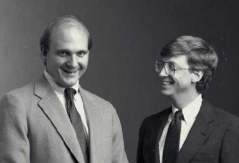 Steve Ballmer, director actual de Microsoft, y Bill Gates, en 1983.