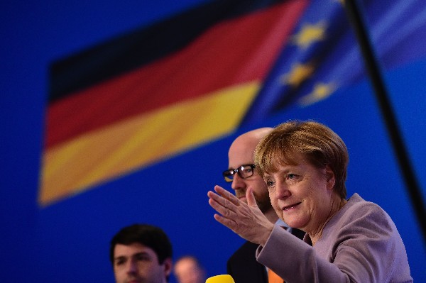 Ángela Merkel fue reelegida como presidenta de la Unión Cristianodemócrata. (Foto Prensa Libre: AP)