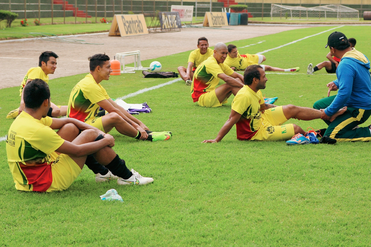 Los jugadores de Marquense cumplieron su tercera semana de pretemporada, con la finalidad de encarar el torneo Apertura. (Foto Prensa Libre: Aroldo Marroquín)