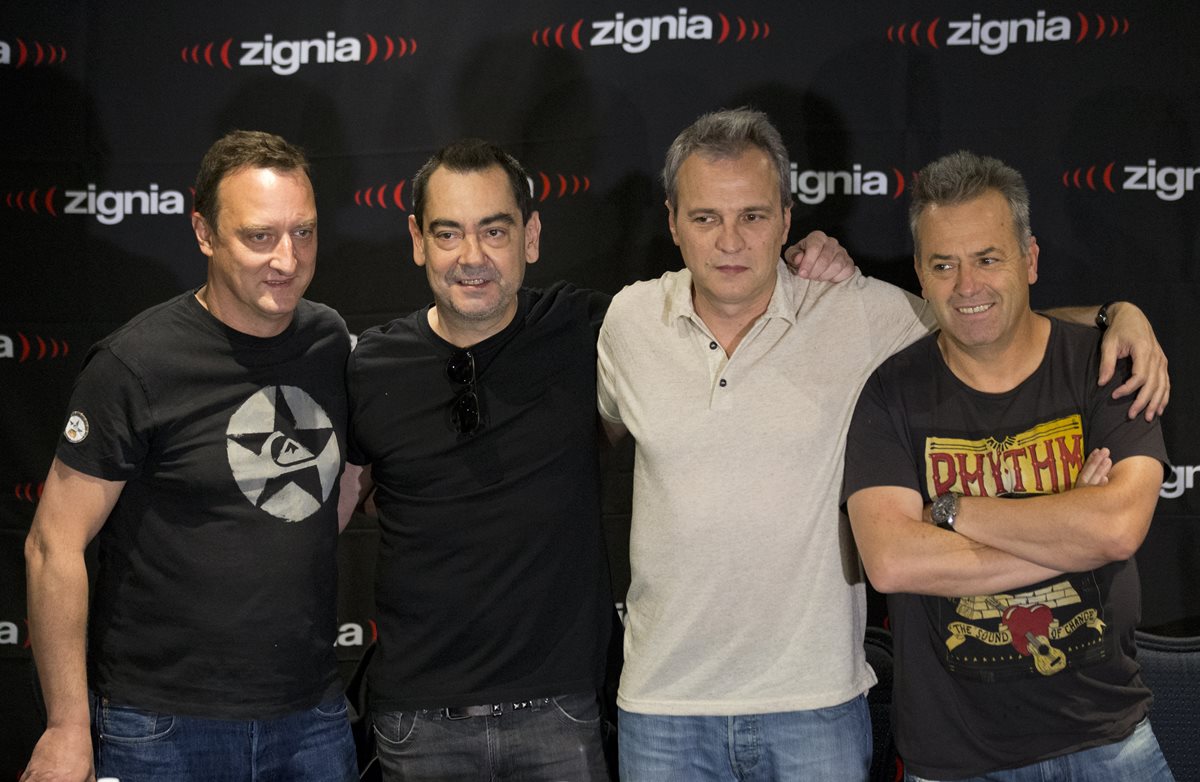 Daniel Mezquita, Javier Molina, David Summers, y Rafael Gutiérrez integran la banda Hombres G. (Foto Prensa Libre: AP)
