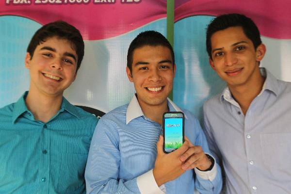 charlie galdámez, Luis Pedro Méndez y Kevin Sánchez son los creadores de Kitsord. (Foto Prensa Libre: Brenda Martínez)