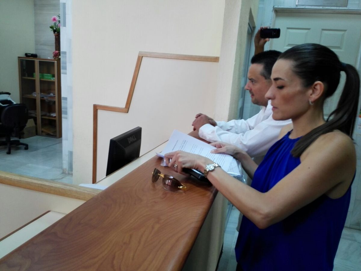 La abogada Ana Lucía Alejos Botrán presentó dos solicitudes de antejuicio en contra de los ministro de Gobernación y Defensa. (Foto Prensa Libre:Hemeroteca PL)