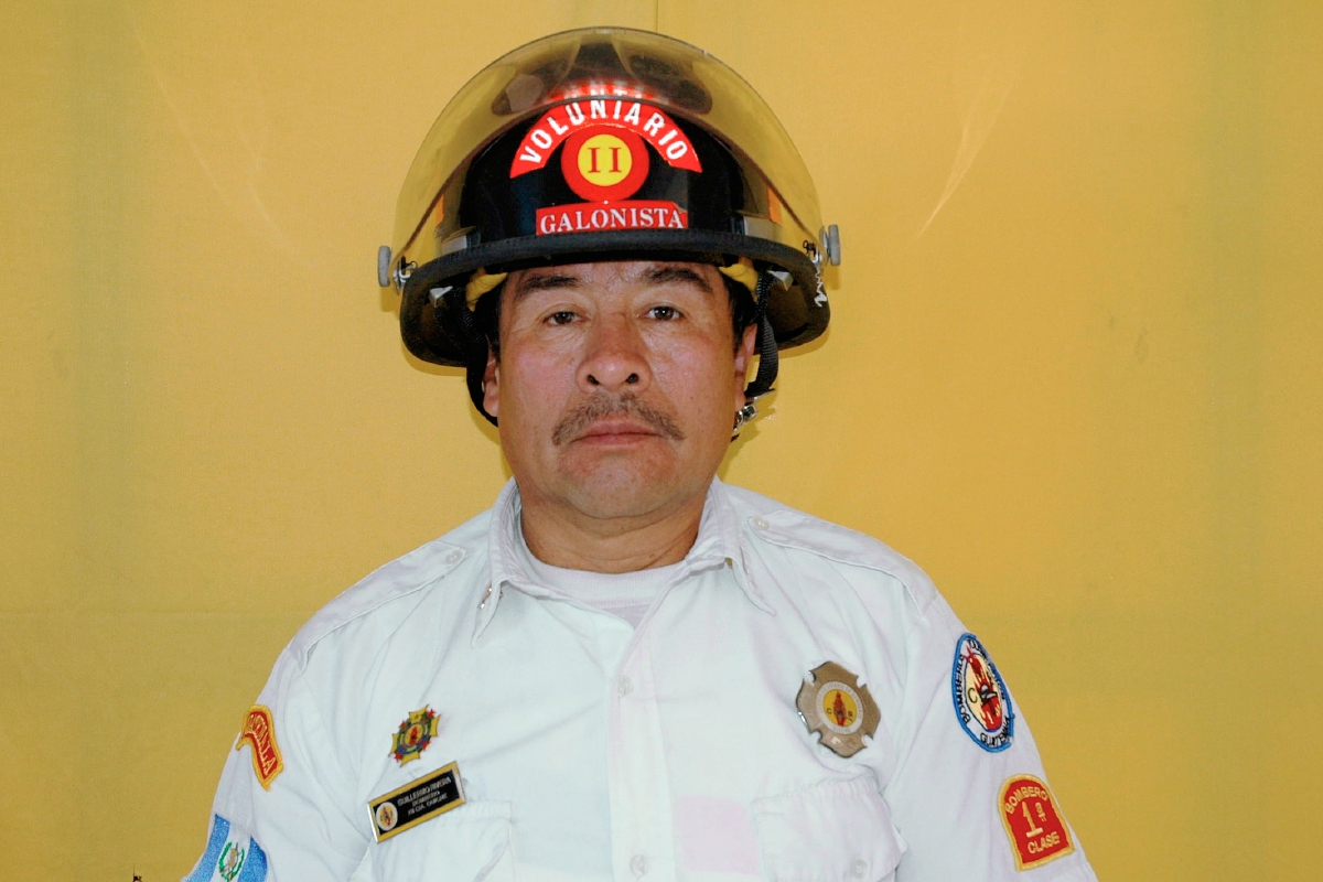 El bombero Aparicio Román murió atacado a balazos el 27 de febrero de 2014, en Santa Cruz del Quiché, Quiché. (Foto Prensa Lilbre: Óscar Figueroa)