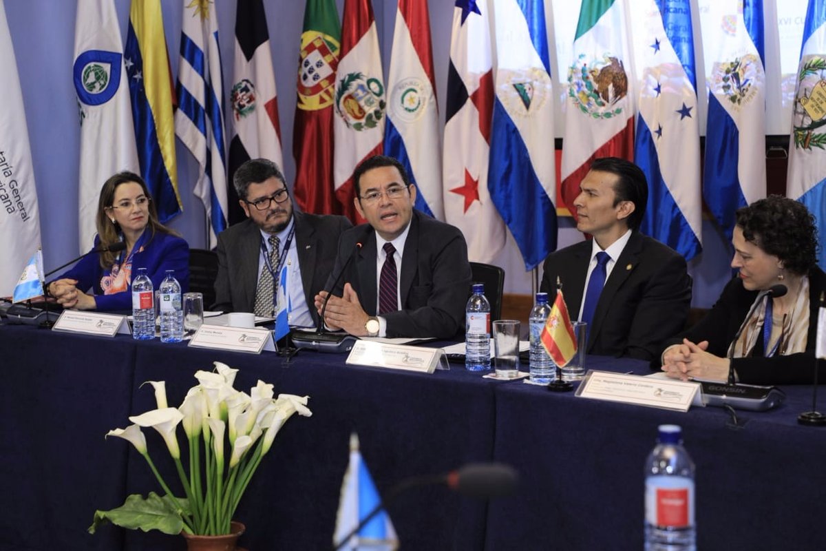 Jimmy Morales inaugura la décima reunión de Ministras y Ministros responsables de Trabajo y Seguridad Social, en Antigua Guatemala. (Foto Prensa Libre: Presidencia)