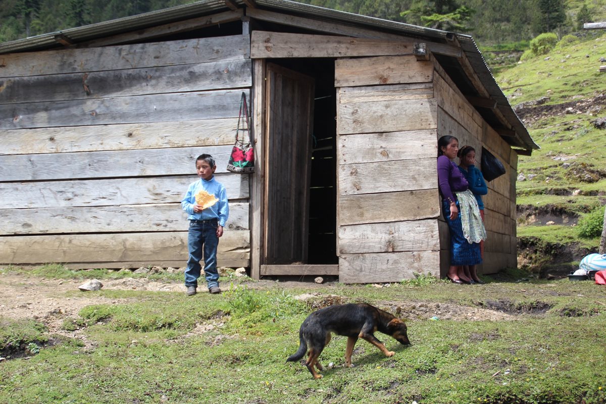 El area rural es donde viven más personas pobres, pobres extremos y pobres ultraextremos, segun un informe del PNUD. (Foto Prensa Libre: Hemeroteca PL)
