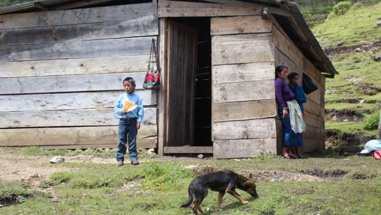 El area rural es donde viven más personas pobres, pobres extremos y pobres ultraextremos, segun un informe del PNUD. (Foto Prensa Libre: Hemeroteca PL)