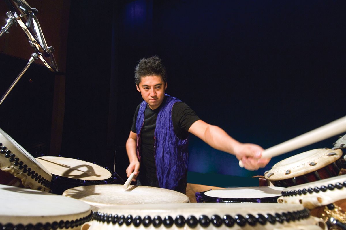 Hidano Shuichi, percusionista, se especializa en tocar tambores tradicionales del Japón. (Foto Prensa Libre: cortesía de la Embajada del Japón).