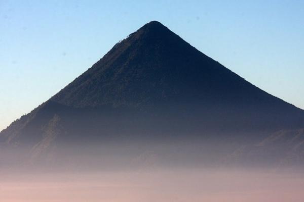 El manto frío subre toda la ciudad de Quetzaltenango. (Foto Prensa Libre: Mynor Toc)
