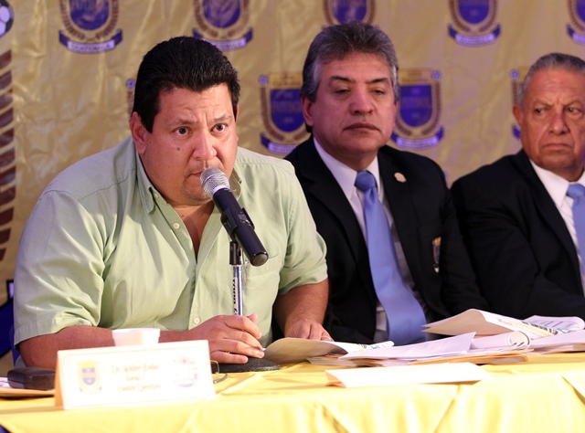 Alfonso Cruz renunció a la presidencia de la Liga Nacional y aspira llegar a la Fedefut. (Foto Prensa Libre: Hemeroteca PL).