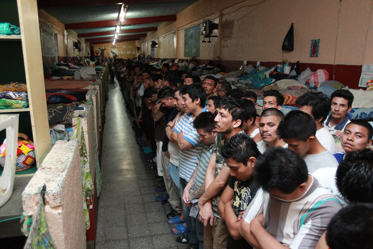 El Sistema Penitenciario tiene más de 300 por ciento de hacinamiento.  (Foto Prensa Libre: Hemeroteca PL)