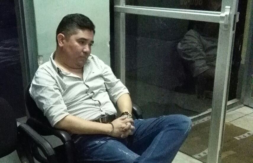 Byron Amézquita Galindo fue trasladado a la Torre de Tribunales para conocer el proceso en su contra. (Foto Prensa Libre: PNC)