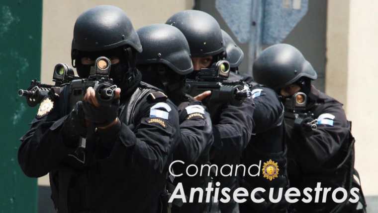 Comando antisecuestros de la Policía Nacional Civil liberó a dos personas en San Marcos. (Foto Prensa Libre: PNC)