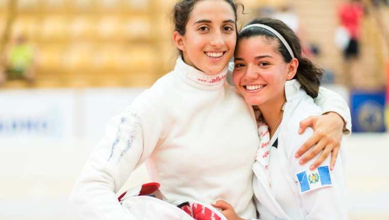 Sofía Cabrera y Sophía Hernández conquistaron el oro el martes en el Campeonato Mundial Junior de pentatlón. (Foto UIPM).