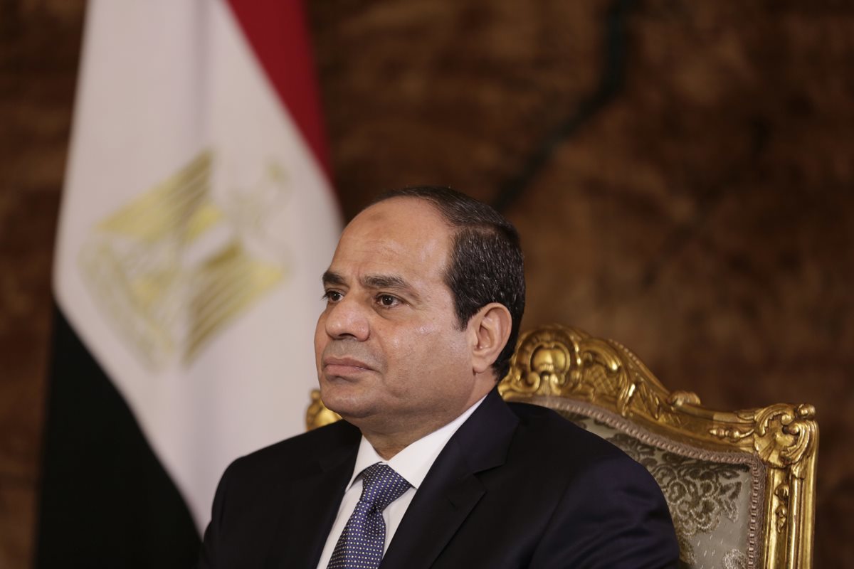 El presidente egipcio Abdel-Fattah el-Sissi, durante una conferencia de prensa en El Cairo. (Foto Prensa Libre: AP).
