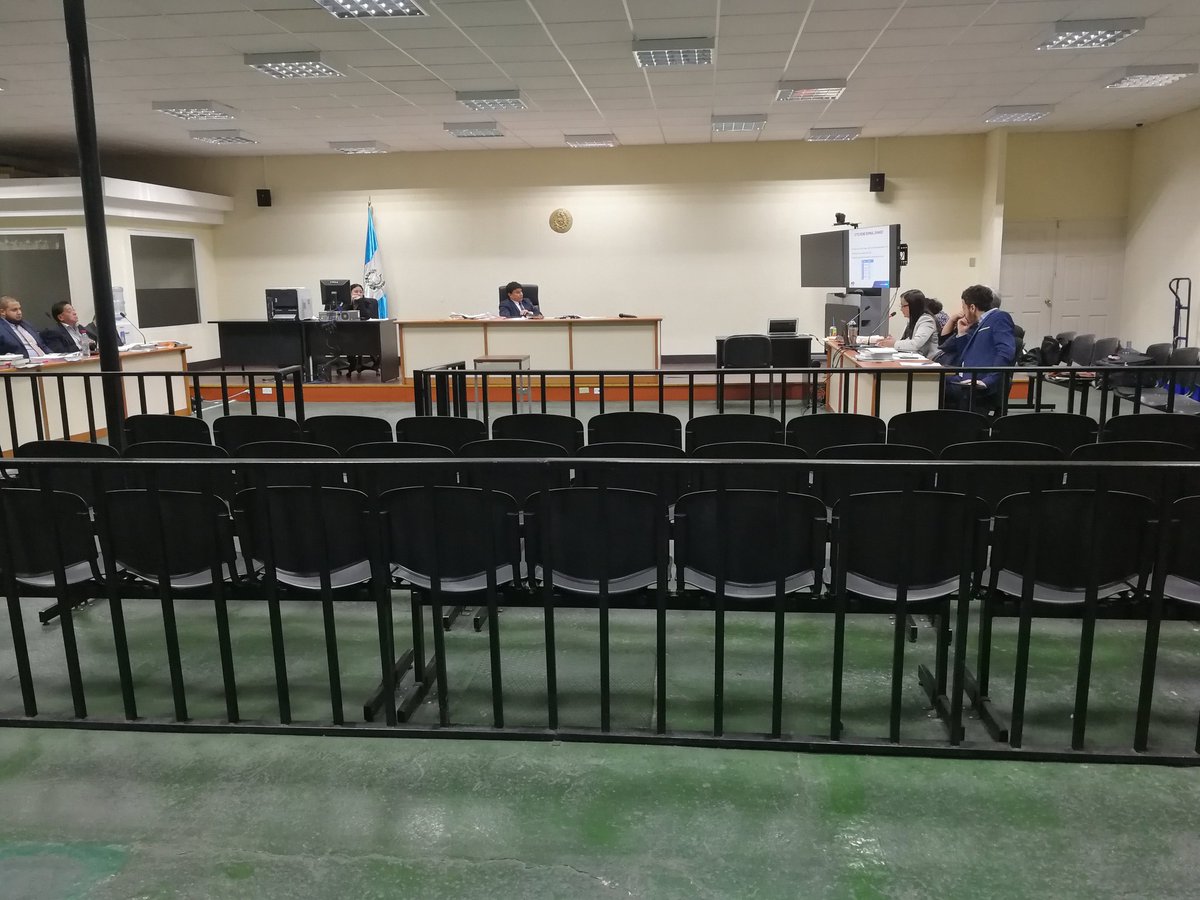 La audiencia de primera declaración continuó en la Megasala. (Foto Prensa Libre: Kenneth Monzón)