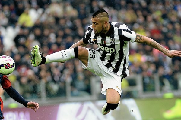 El chileno Arturo Vidal espera un buen juego contra Brasil. (Foto Prensa Libre: AFP).