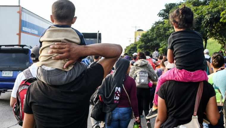 Migrantes que buscan llegar a Estados Unidos. (Foto Prensa Libre: HemerotecaPL)